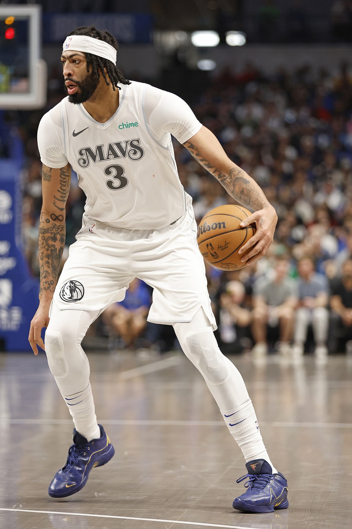 浓眉联手詹姆斯合砍75分