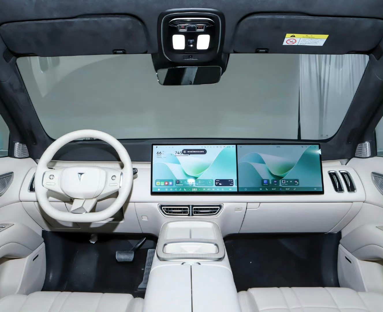 深蓝汽车CEO邓承浩在中国电动汽车百人会论坛2025上透露…