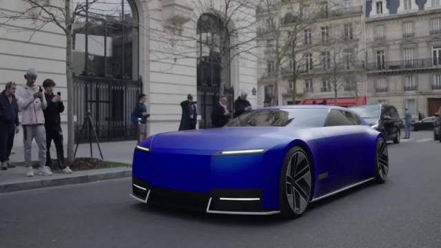 那个很受争议的捷豹 Type 00 概念车出现在了巴黎街头…