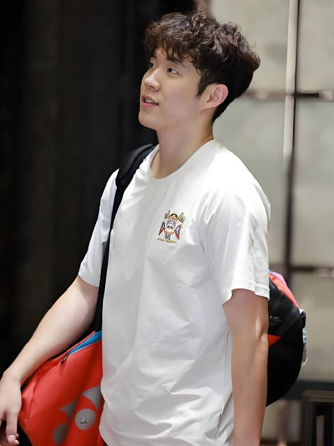 何济霆“承认”和其他女生开房？与女友通话录音曝光，内容炸裂