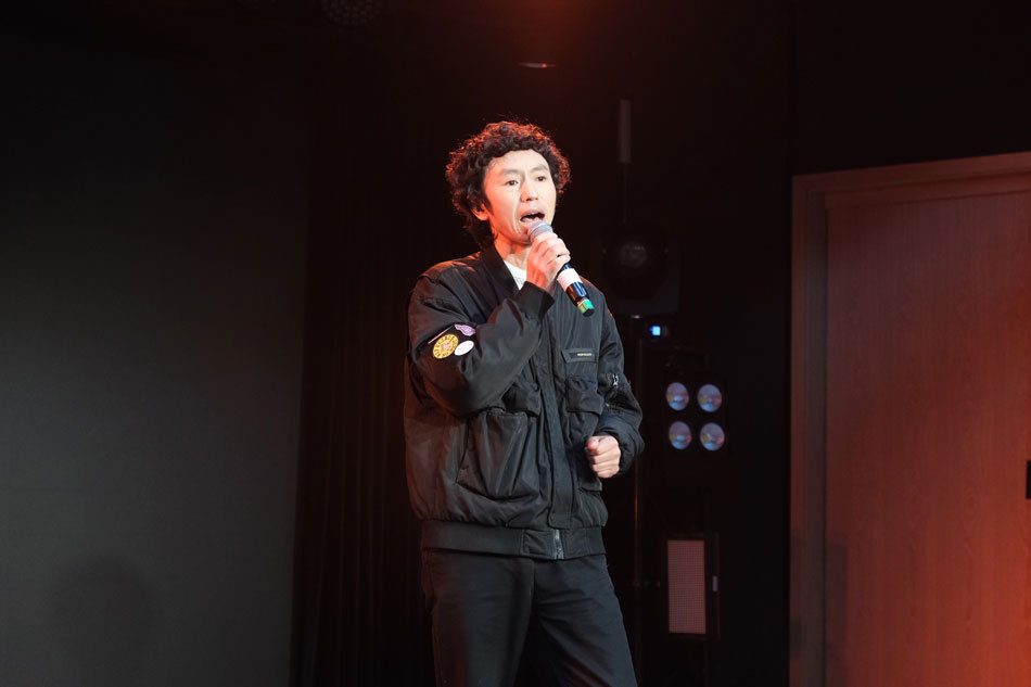 彩排中的庞麦郎