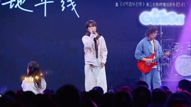 小仓库在@帆布小镇乐队 送给@希林娜依高 的《风筝》里，感受到了满满的祝福