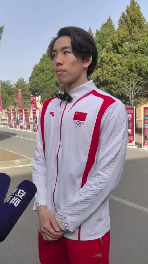 全力以赴，踏踏实实！ 在接受采访时，孙佳俊表示蝶泳和蛙泳的训练会相互促进