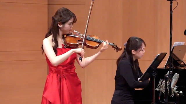 日本美女小提琴家高木凜 子演奏《天堂电影院》主题曲