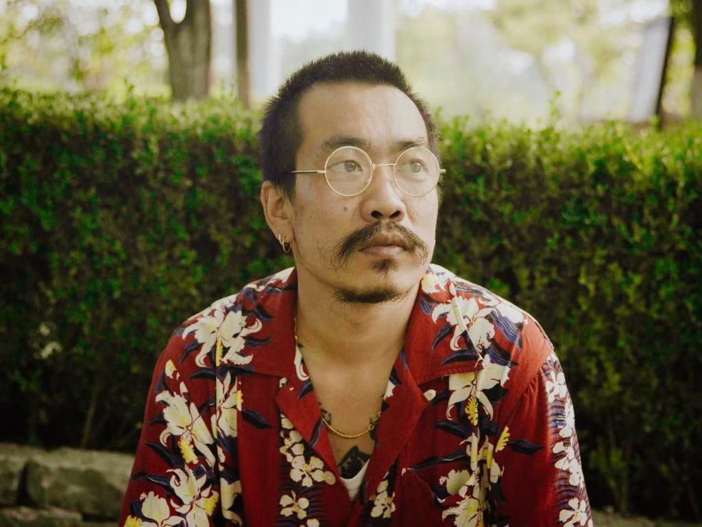 扮演十条的演员钱赓