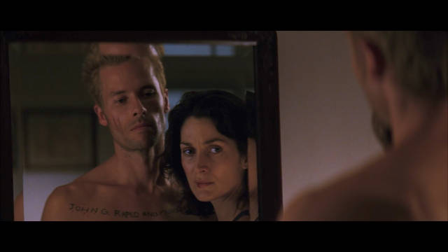 《记忆碎片》，前无古人的烧脑电影，碾压智商，难出其右