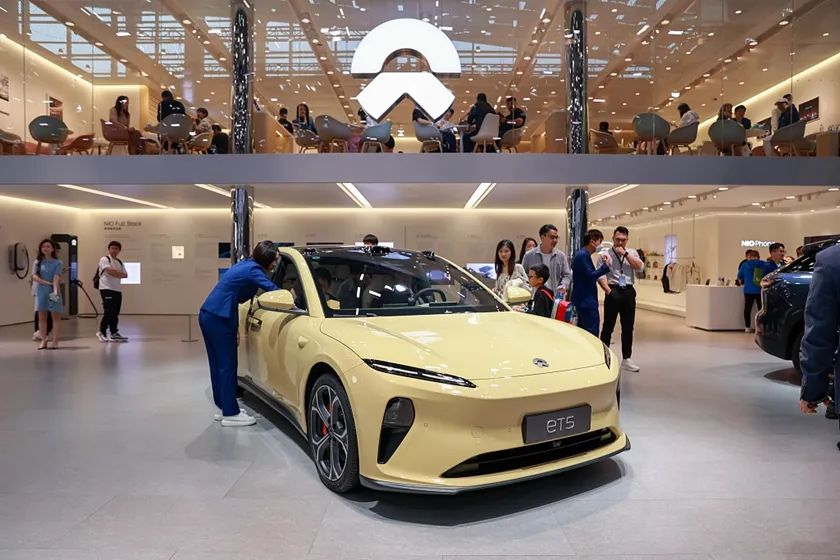 蔚来乐道广告语“清明换电随时走”翻车，蔚来劝退2人给4人记过