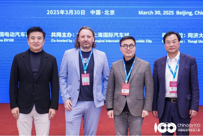 约瑟夫・卡班上汽首秀倒计时，荣威品牌双概念车演绎全新设计语言