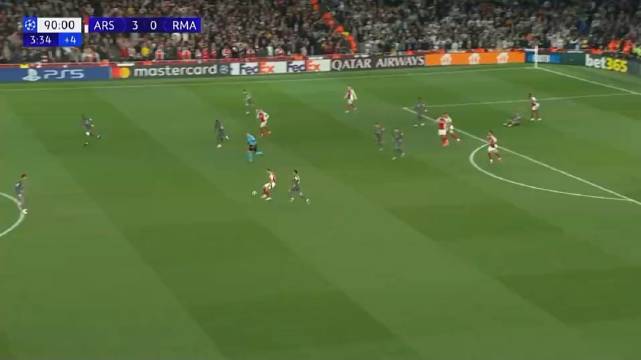 心气都没了！卡马文加补时怒踢皮球，吃到第二张黄牌被罚下