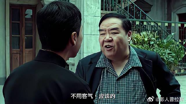 叶问让警察抓闹事者 警察却责怪他耽误公事，叶问气坏