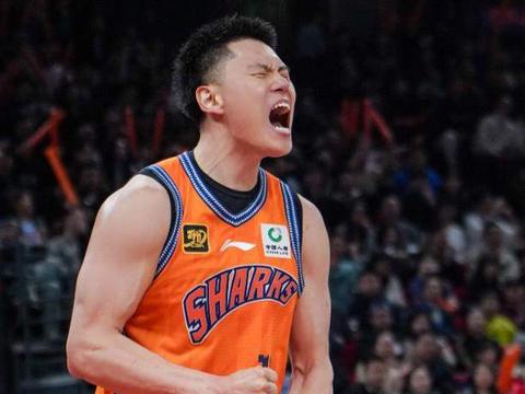 广东首节大胜上海！6人齐发挥，徐杰单节11分，上海仅靠2将！