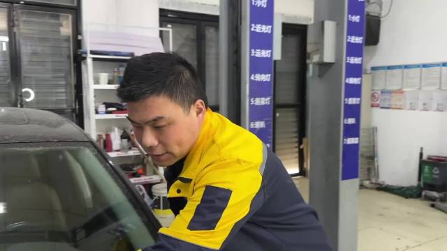 风沙过后雨刮器需要及时清理 ！