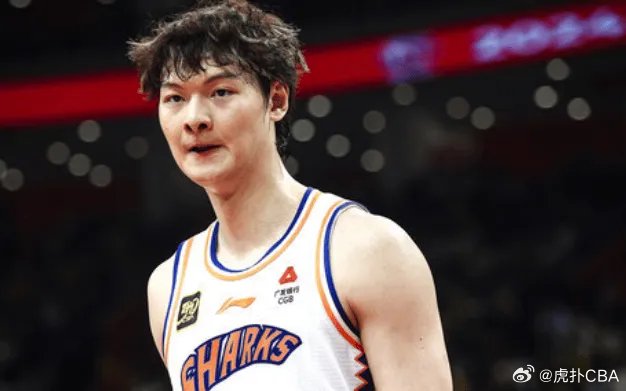 媒体人：任骏飞被驱逐没改变战局…