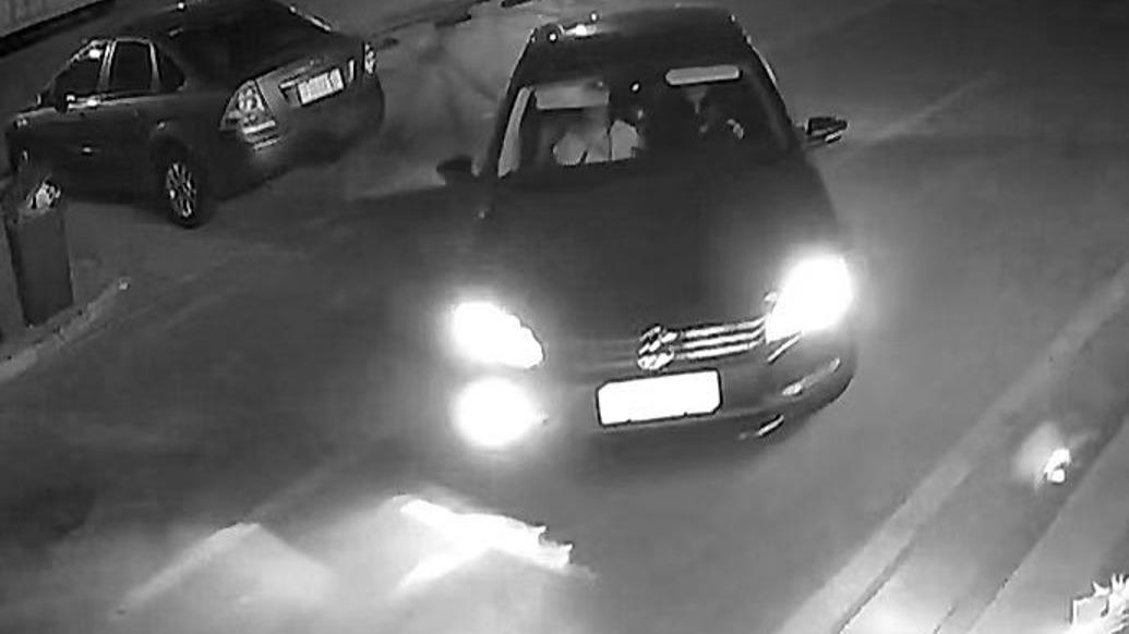 粗心车主忘拔钥匙