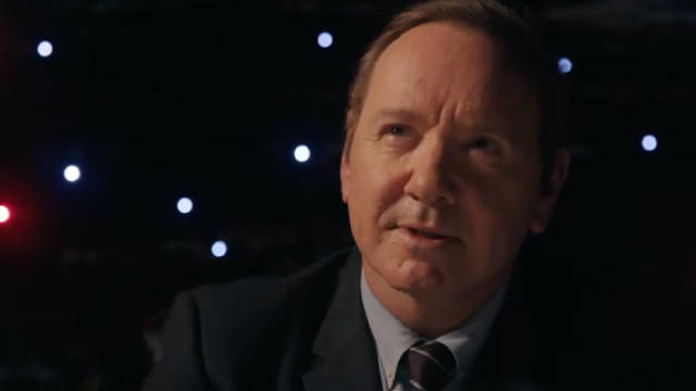 凯文·史派西再演弗兰克·安德伍德 脱口秀演员提姆·狄龙为宣传网飞新节目《我是你的妈》