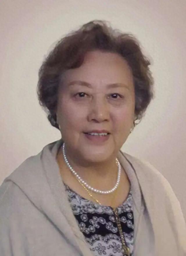 《编辑部的故事》牛大姐扮演者演员童正维去世，享年88岁