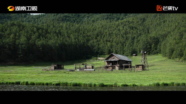 一起回顾《去有风的地方》精彩片段 谢之遥将许红豆叫起来一起看日出…