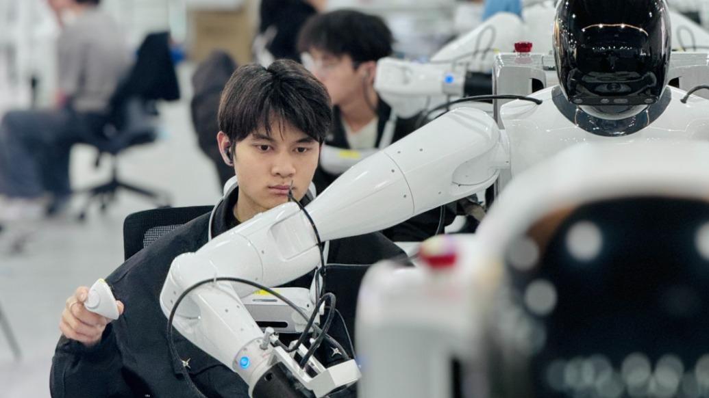 实探“机器人培训学校”