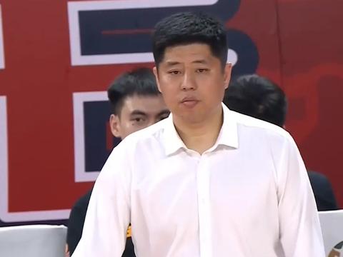 广东出局评论区炸锅：杜锋朱芳雨被喊下课！潘江杨鸣表态杀人诛心