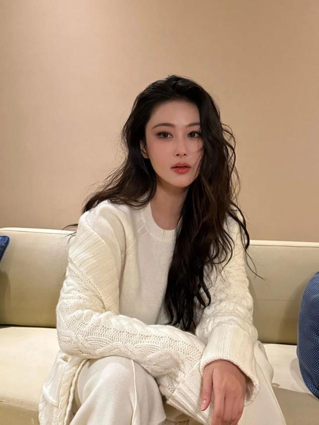 来源：@张馨予、网友评论、公开资料