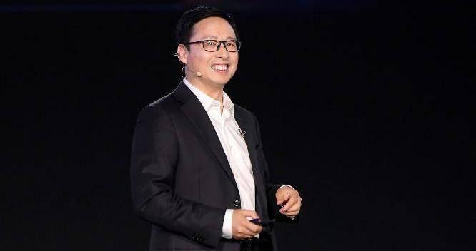 在11家车企伙伴的见证下，华为发布乾崑智驾ADS 4等解决方案