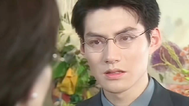 扇他一巴掌应该很爽