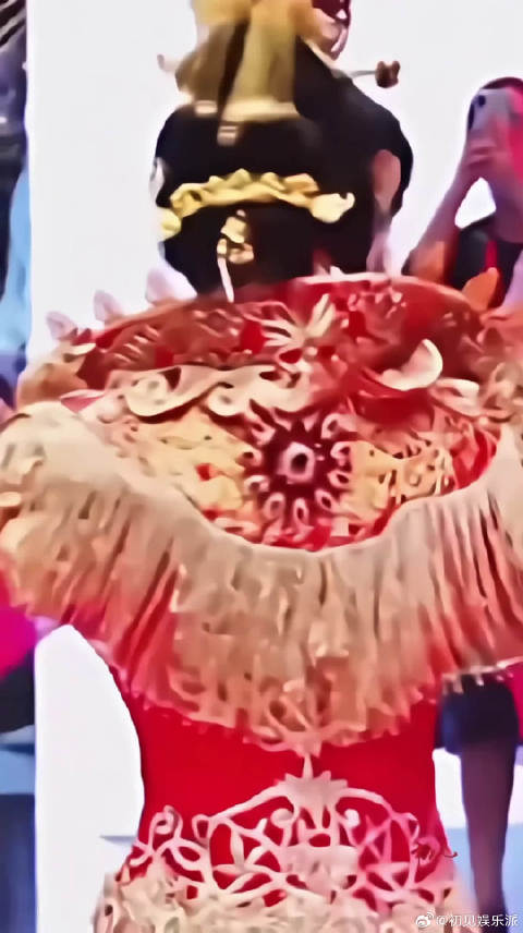 米雪，黄蓉扮演者，成龙曾狂追八年未果，演艺圈纵横数十载