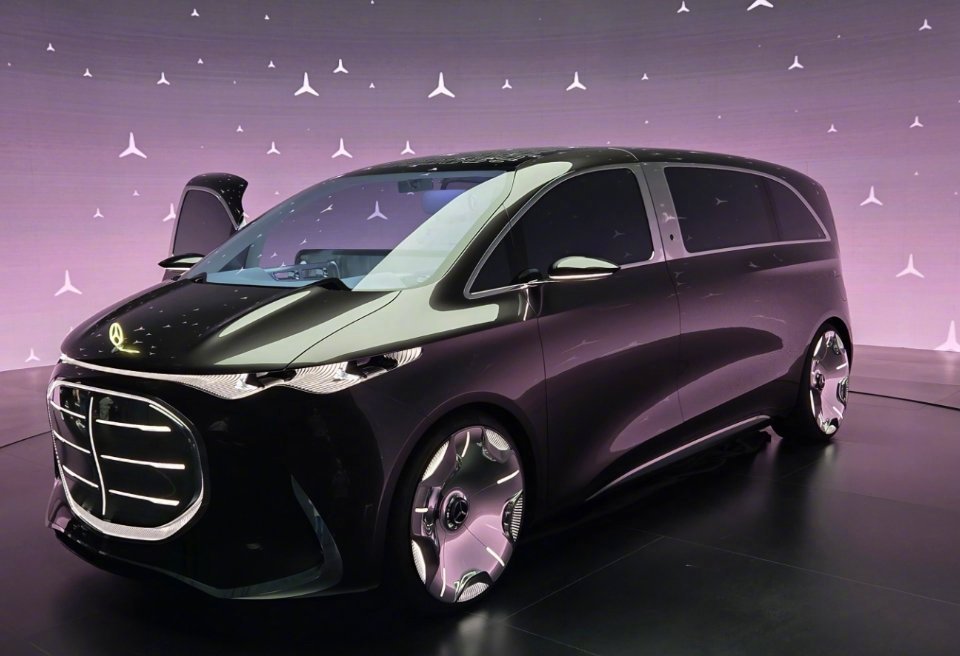 奔驰纯电MPV概念车，不太相信这是奔驰的设计
