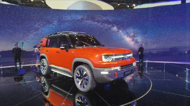 吉利全新硬派SUV银河战舰+Jeff在世界各地拍摄的全景星空，现场观感很惊艳！