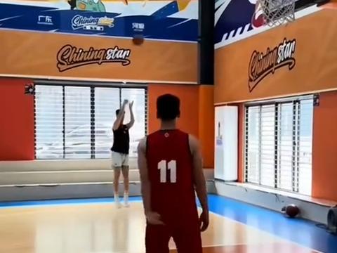 徐杰胡明轩再合体！联合参加广东联赛开幕式，赵锦洋报名参赛！