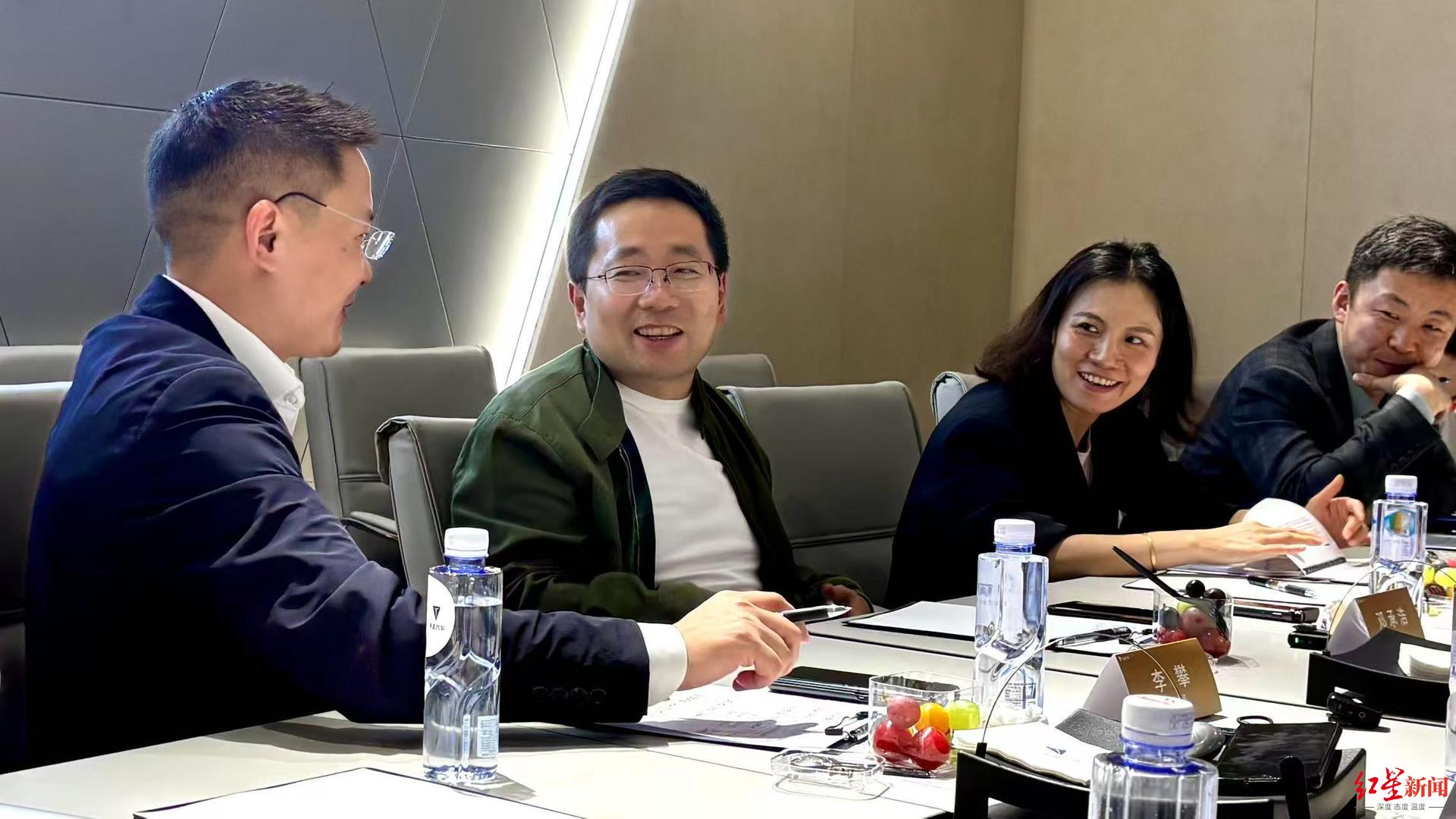 深蓝汽车CEO邓承浩：深蓝不做华为第六界，讲“打死也不做增程”的人不懂技术