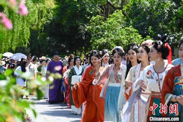 参加走秀汉服穿搭,参加走秀汉服穿搭图片