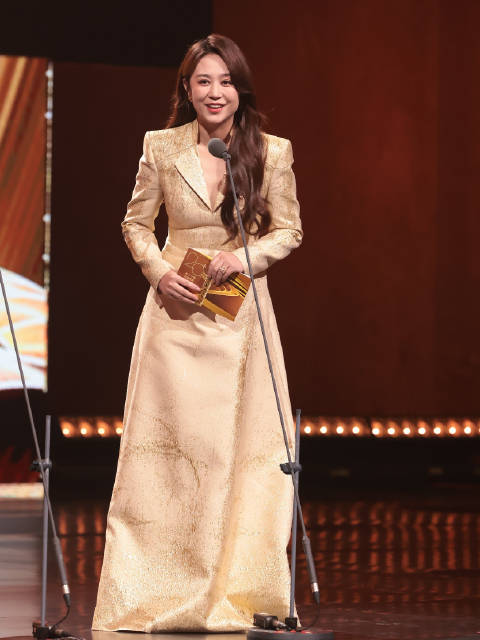 马丽三次出场获赞好美