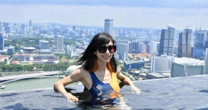 冲上热搜！69岁“初代黄蓉”米雪最新照片曝光，被夸“冻龄女神”