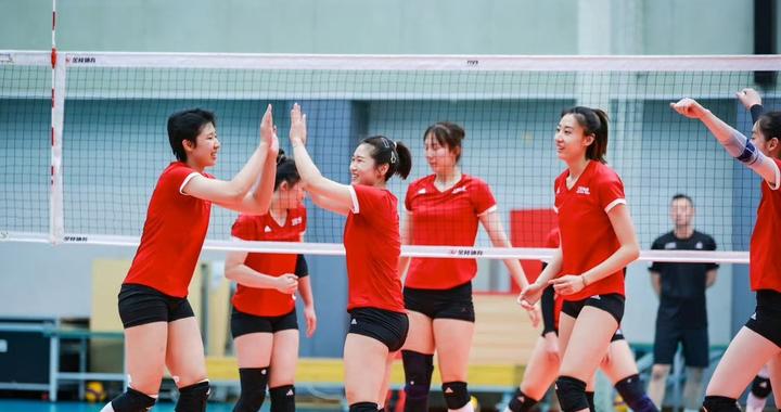 女排首发阵容初见雏形！5人入围无悬念，二传和副攻仍需仔细斟酌