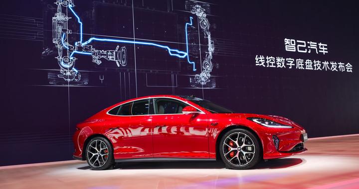 上海车展｜智己汽车发布线控数字底盘技术，今年下半年量产上车
