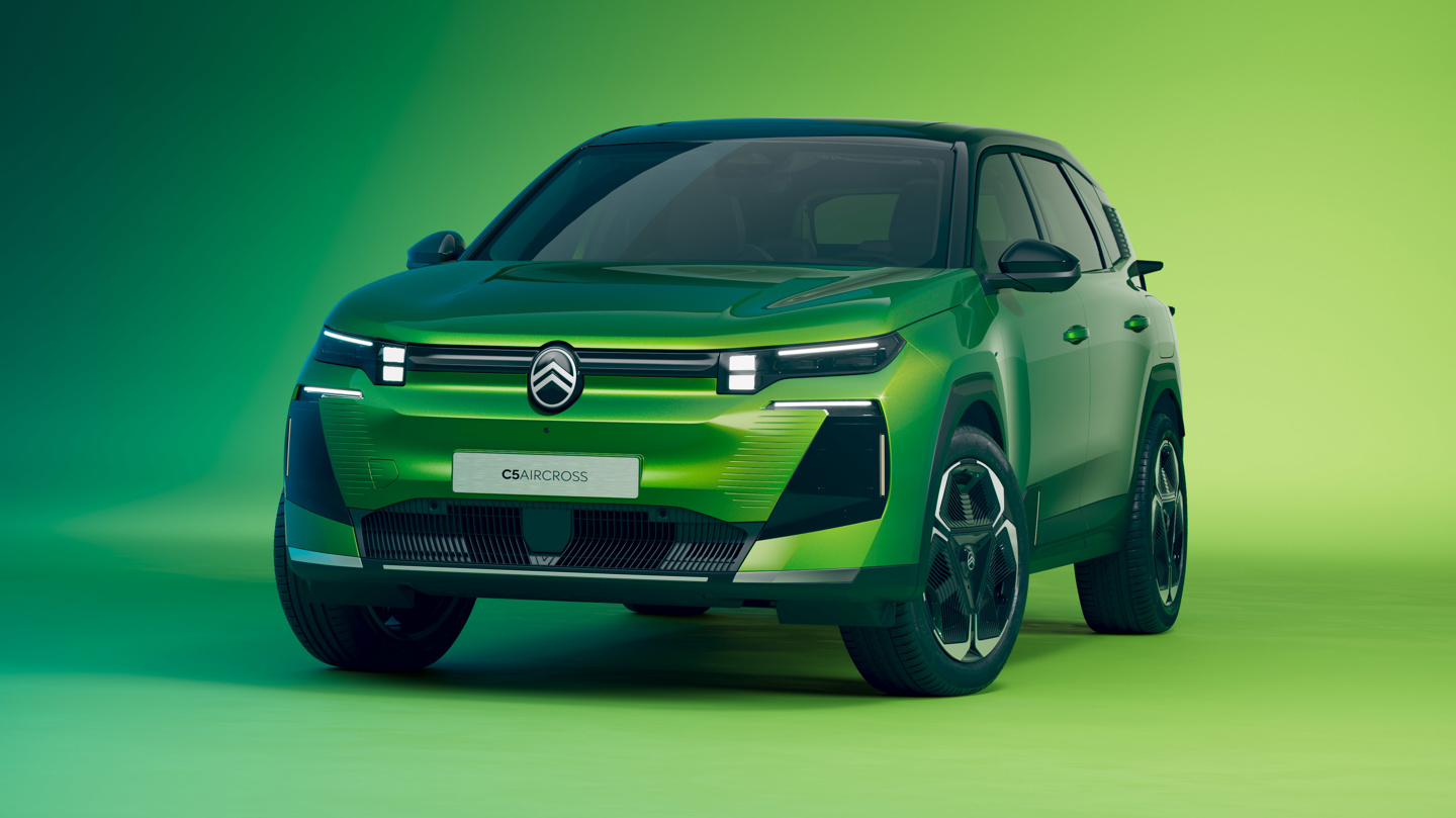 雪铁龙 C5 Aircross 焕新：后排空间暴增，纯电续航最高 679 公里