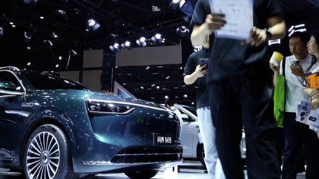 鸿蒙智行携全家族车型亮相太原