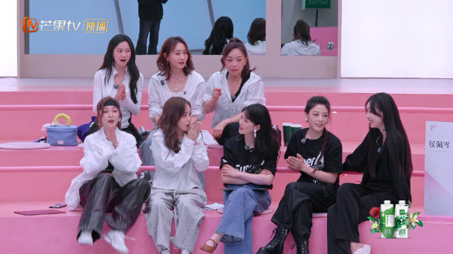 张小婉和管乐唱《天若有情》仿佛是上天注定的！