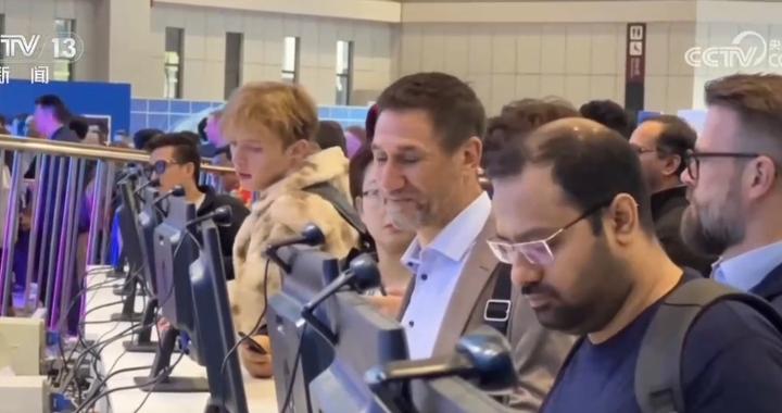 各地车展联动点燃消费引擎 政策红利叠加科技新潮为假日市场注入活力