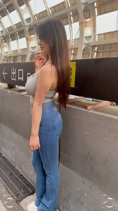 微胖女孩@姑苏浅浅 车展外拍