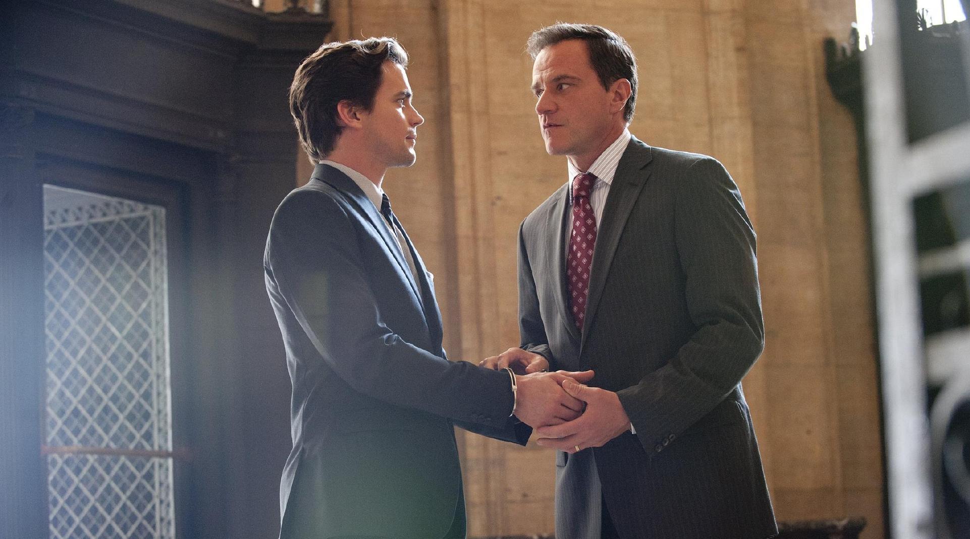 高分悬疑犯罪美剧《妙警贼探 猫鼠游戏》30