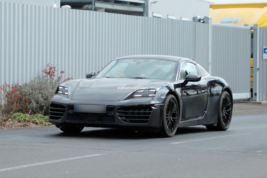 保时捷 718 Cayman 电动原型车现身纽北测试