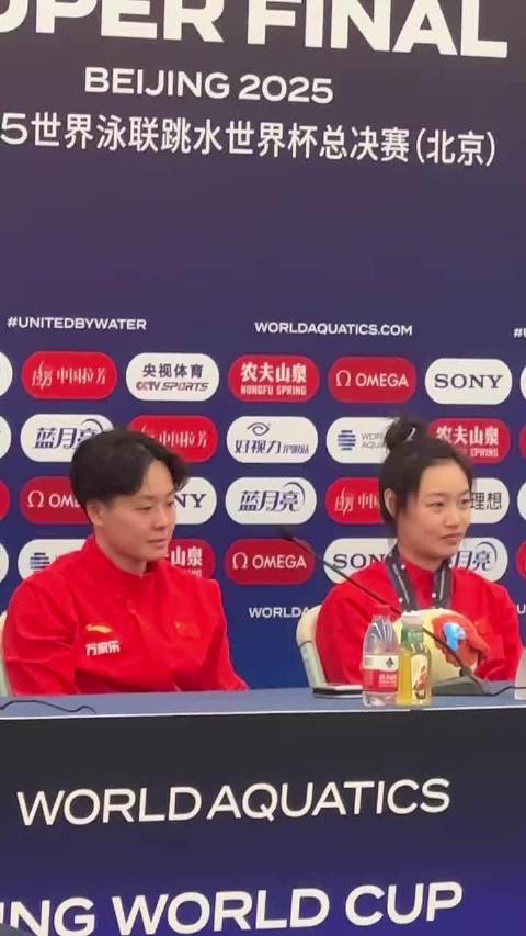 陈艺文昌雅妮默契挑战憋笑失败