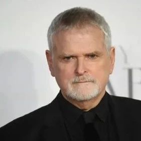 《纸牌屋》导演在家中去世