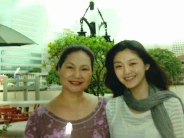 大S与母亲合影。来源：大S微博