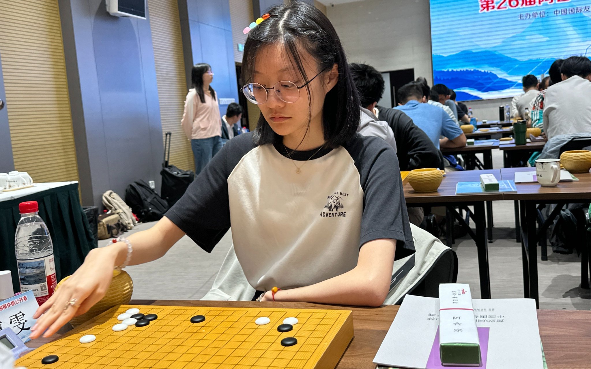 唐嘉雯六段首輪戰勝了兩屆世界冠軍羋昱廷九段。新京報記者 孫海光 攝