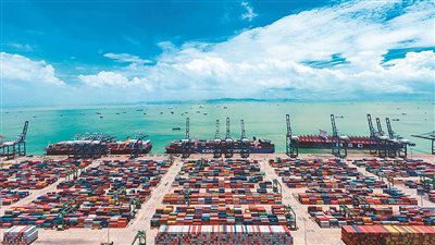 图为广州港南沙港区。