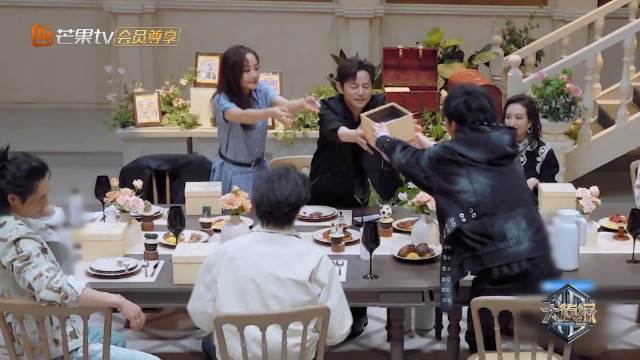 杨蓉称何炅给予安全感，大侦探拾光季收官