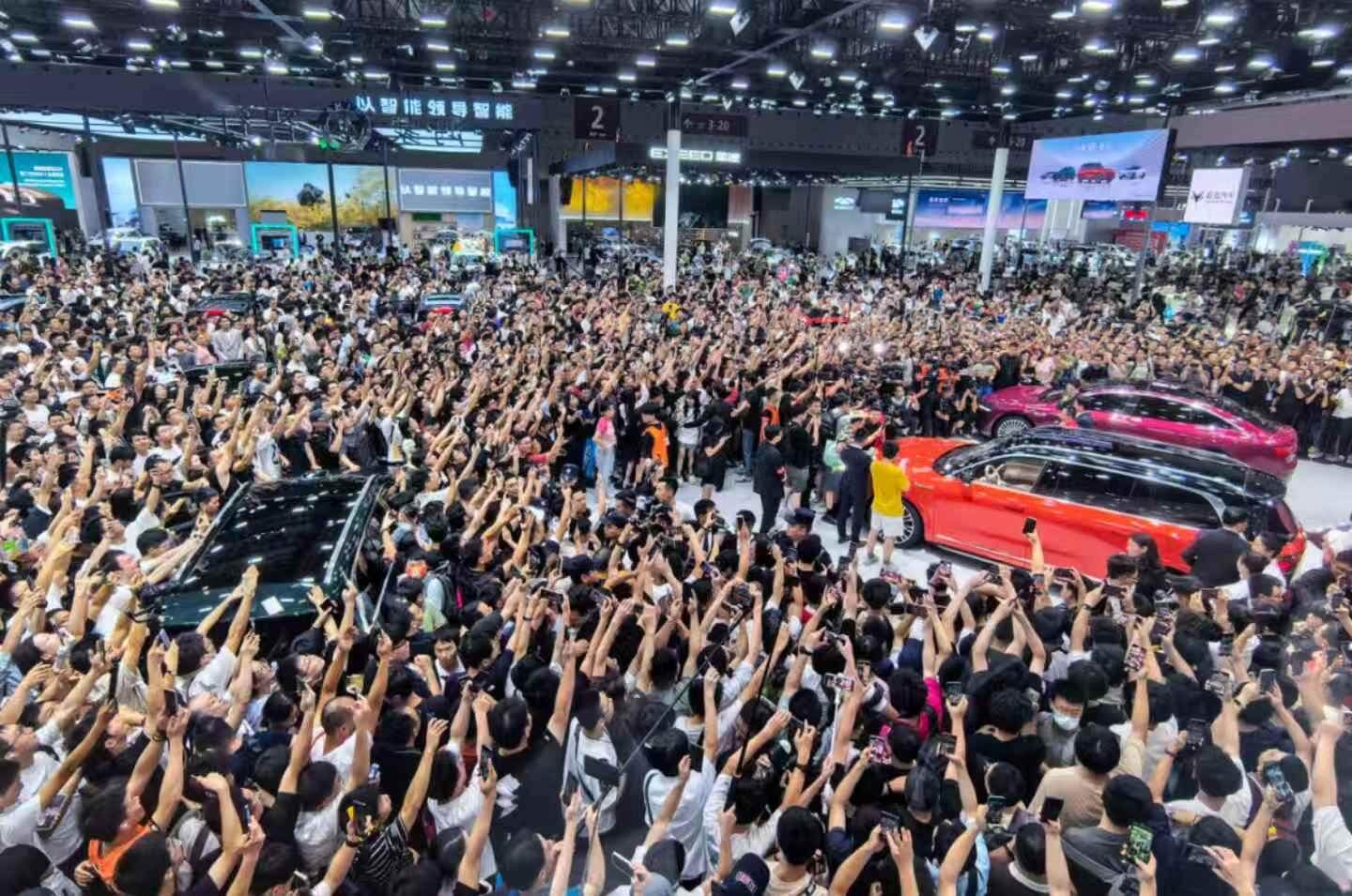 华为、比亚迪双双包馆，2025粤港澳大湾区车展5月31日开幕